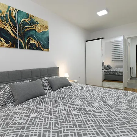 Apartman Tara *
