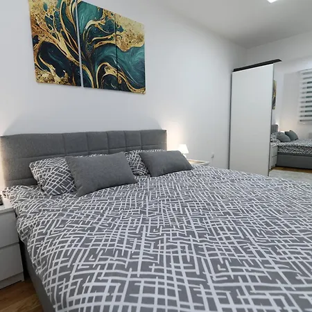 Apartman Tara *