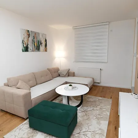 Tara Apartman Naselje Starosjedilaca